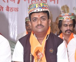 मन्त्री प्रमोद जयसवालको कार्यसम्पादनमा उठ्यो प्रश्न, फिर्ता बोलाउन एमाले मधेस प्रदेश कमिटीको निर्णय