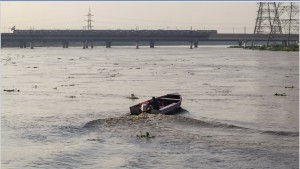 यमुना नदीमा डुङ्गा पल्टिँदा ११ को मृत्यु, ५ अझै बेपत्ता