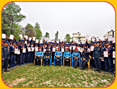 निर्वाचन शान्तिपूर्ण बनाउन खटिएका प्रहरीलाई एसपी पाठकको सम्मान, प्रदान गरियो प्रशंसापत्र