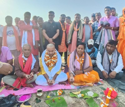 महोत्तरीमा मन्त्री सरोज यादवद्वारा बिकाशको लहर: एकैदिन दुई महत्त्वपूर्ण परियोजनाको शिलान्यास