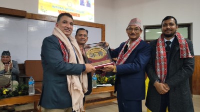 नेशनल मेडिकल कलेजद्वारा डीन प्रा.डा. मोहन राज शर्मा र क्याम्पस प्रमुख प्रा.डा. सुरेश उप्रेती सम्मानित