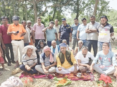 मदेश प्रदेशका भौतिक मन्त्री सरोज यादवले एकैदिन १० योजनाको गरे शिलान्यास, ६ करोडौंको लगानीमा निर्माण हुँदै