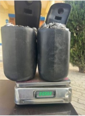 बिन्दवासिनीबाट २२ किलो चरेशसहित दुई तस्कर पक्राउ