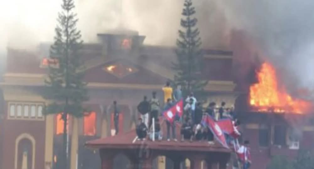 जेनजी आन्दोलनको क्रममा शीतल निवासमा तोडफोड गर्ने ३ पक्राउ