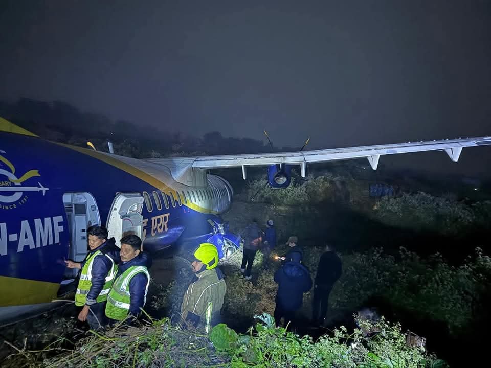 भद्रपुर विमानस्थलमा बुद्ध एयरको जहाज रनवेबाट बाहिरियो, सबै यात्रु सुरक्षित